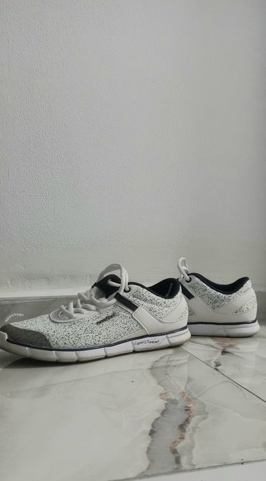 Adidași Newfweel
