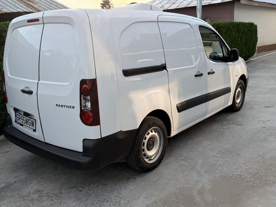 Primul proprietar in Romania!Vand peugeot partner maxi frigorific(0-4 grade)