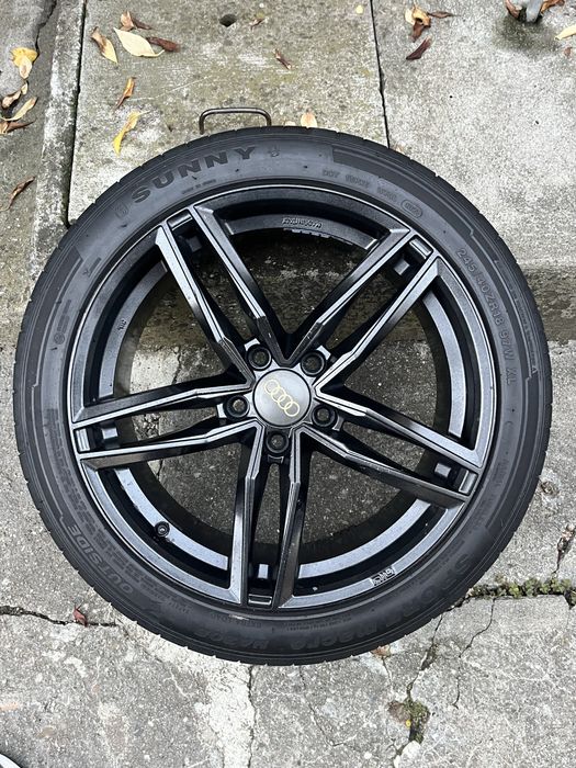 Jante r18 245 40  (vand sau schimb)