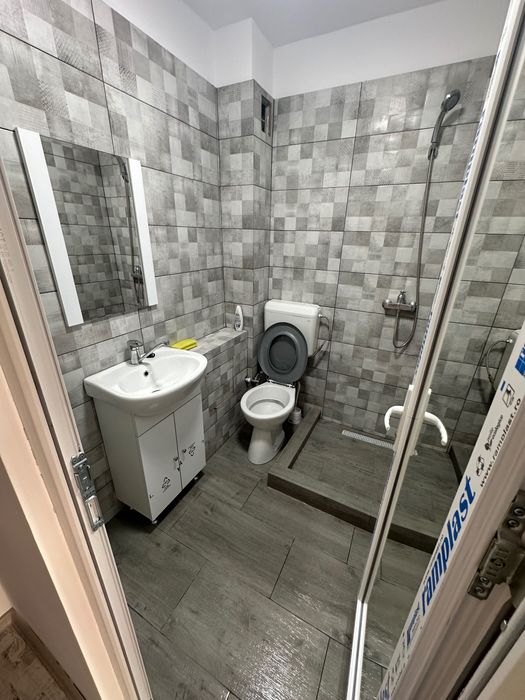 GARSONIERĂ DE ÎNCHIRIAT- Ploiești Sud- Recent renovată, mobilier nou