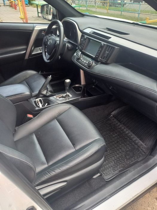 Продам,Рав 4, европеец 2019 год,автомат, 16млн.400