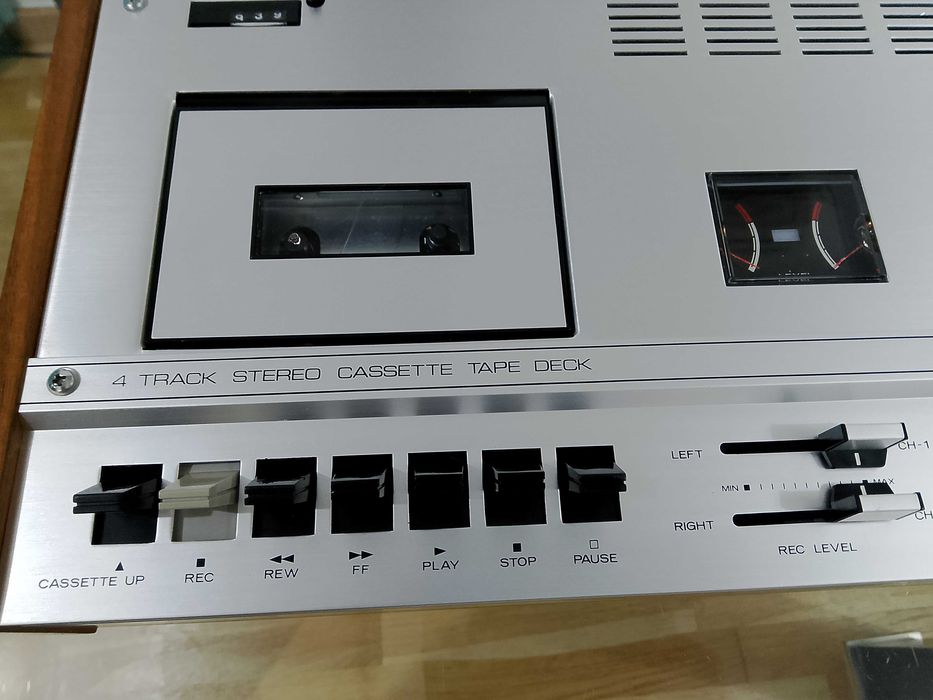 Luxor DT 4000G Diatone/Mitsubishi 1971 functional