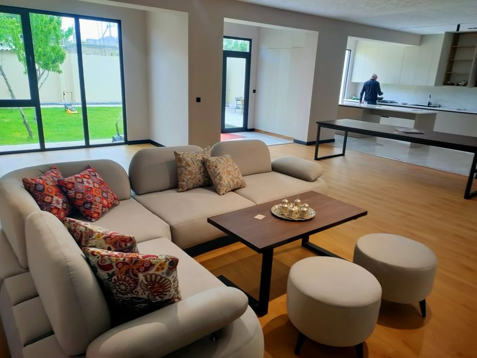 Tayor hovli 3.3 sotik  hujatlar hamasi joida. Dustlik mahalasida