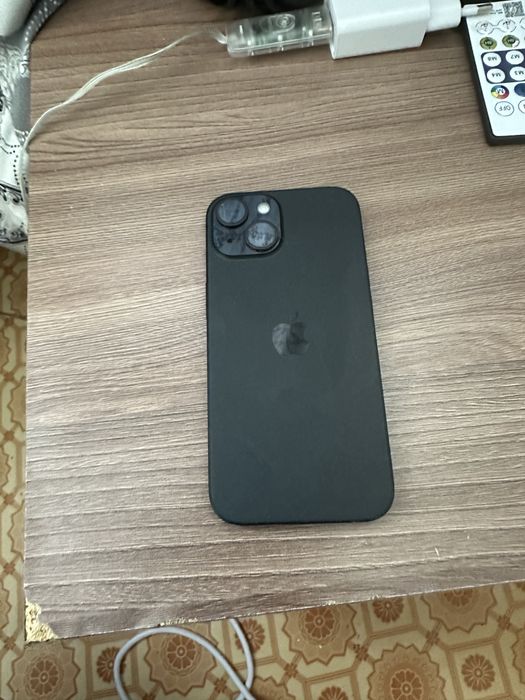 Продаю айфон 15 128 гб