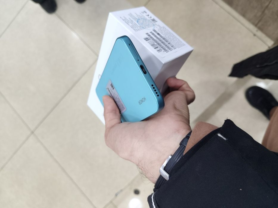 HONOR 400 Lite 5G pamit 8+8.256gb 2ta sim ime utgan afetsalne