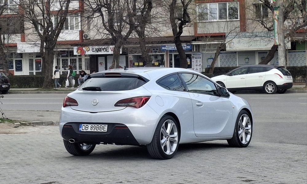 OPEL Astra 2012 — imagine 3