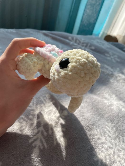 Ръчно плетена играчка