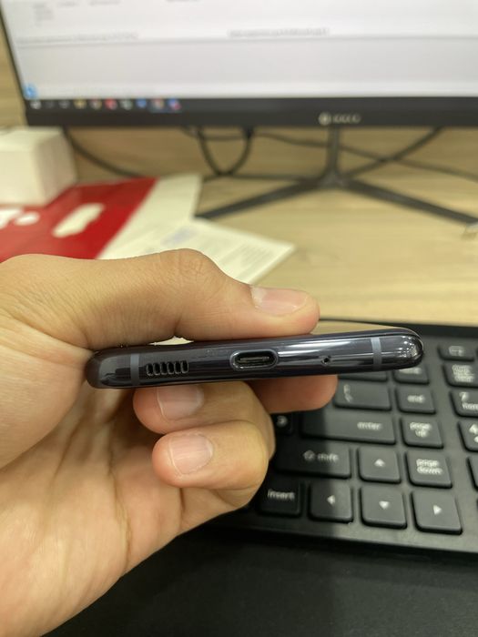 Samsung S20 FE  6/128