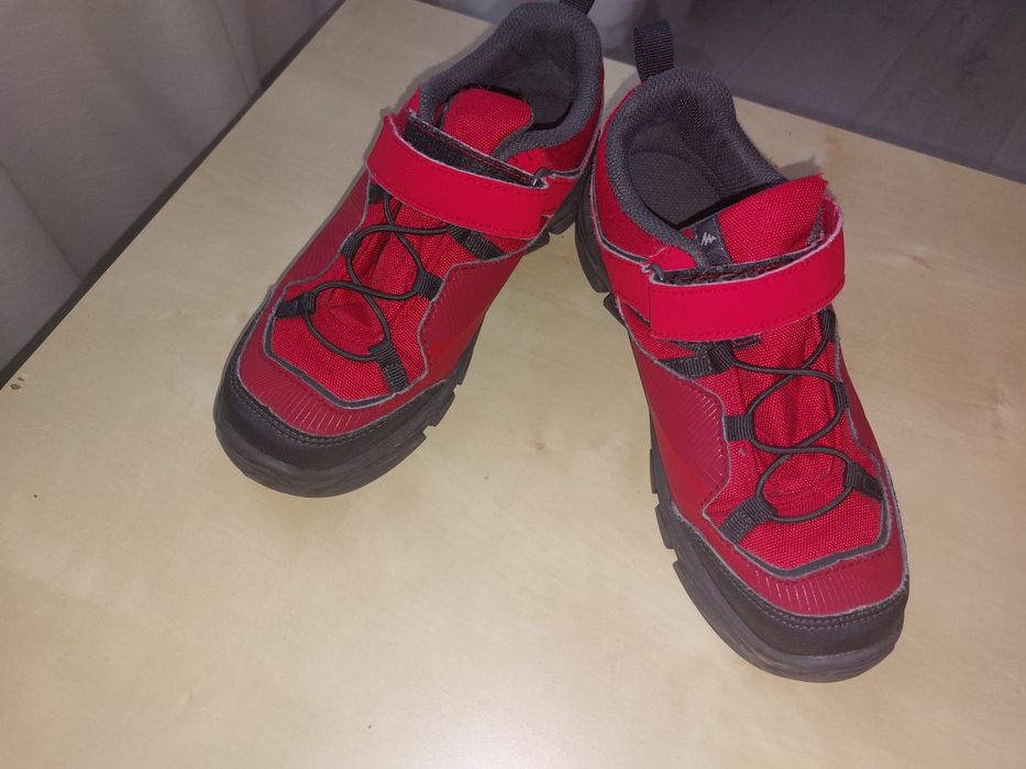 Pantofi sport impermeabili Quechua Marime 34