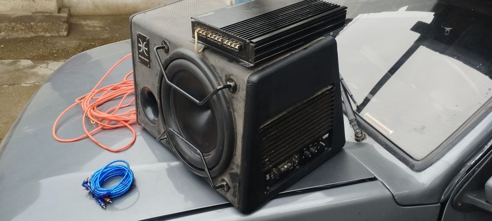 сабвуфер и усилитель