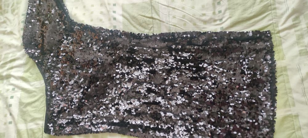 Ефектна рокля за празниците