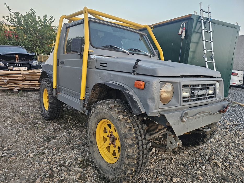 Vând suzuki samurai