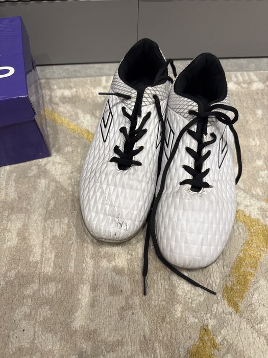 Обувь на мальчика  36 -38 размеры