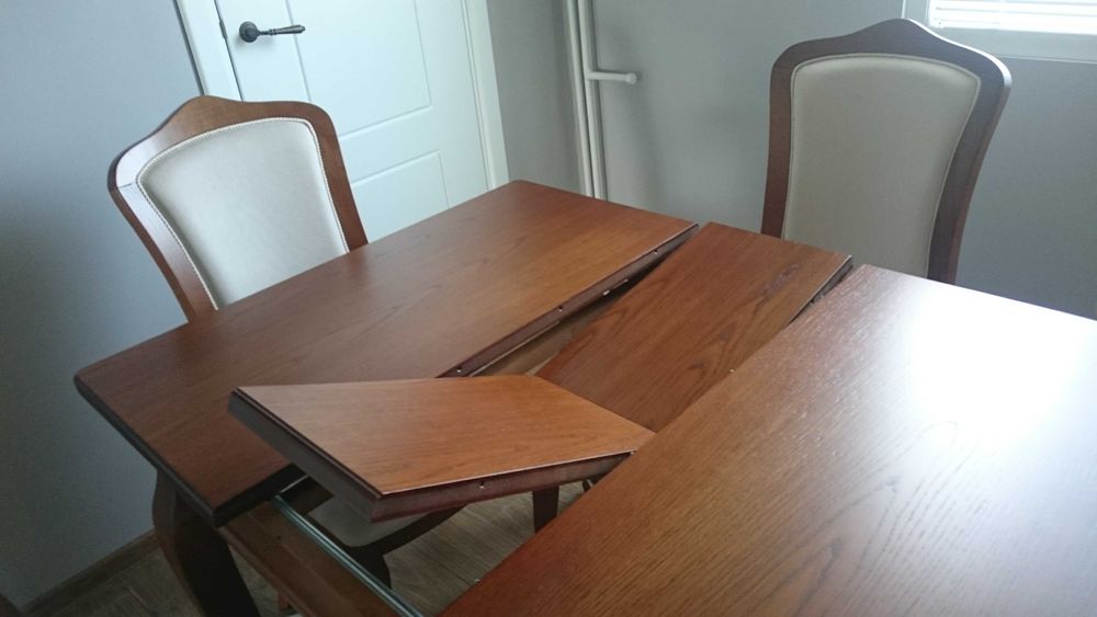 Трапезна маса от български производител -масив, от 700 на 420 лв.