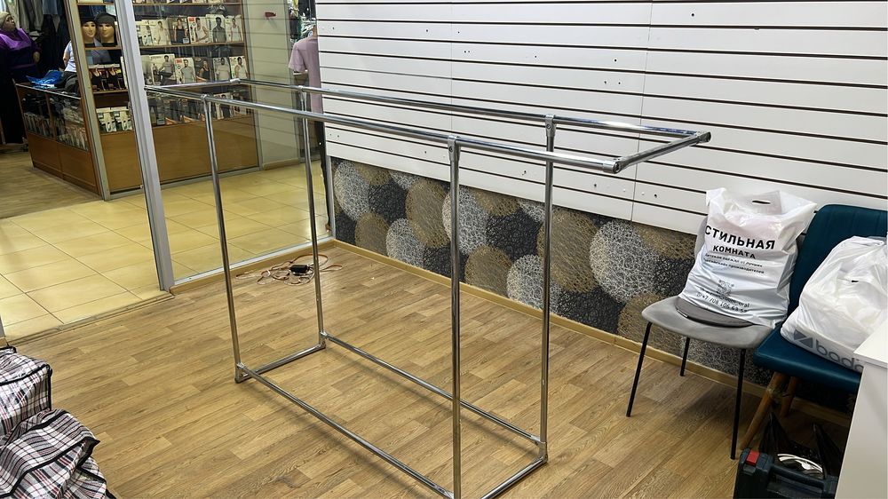 Вешалка для магазина 2,5 м