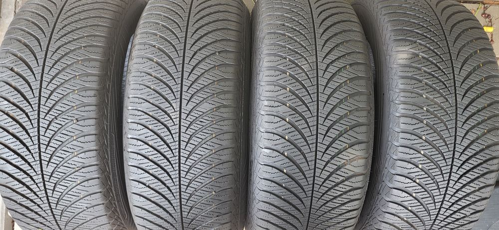 4 anvelope 215 55 17 goodyear 4 season 2021 7mm