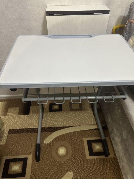 Продам парту школьную