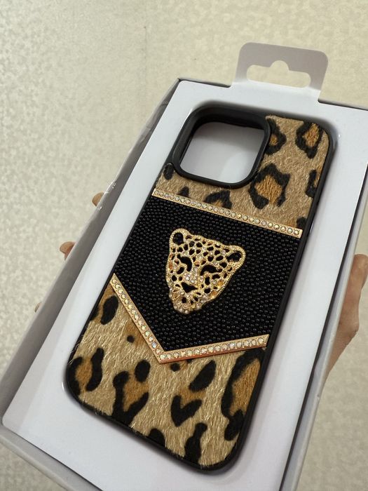 Чехол на айфон 16 pro