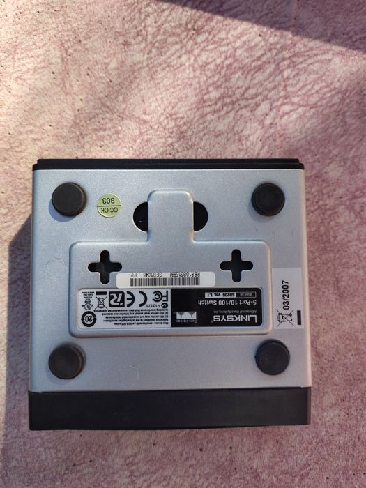 Продам 5-ти портовый свич