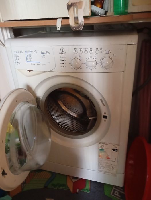 Vand masina de spalat Indesit slim