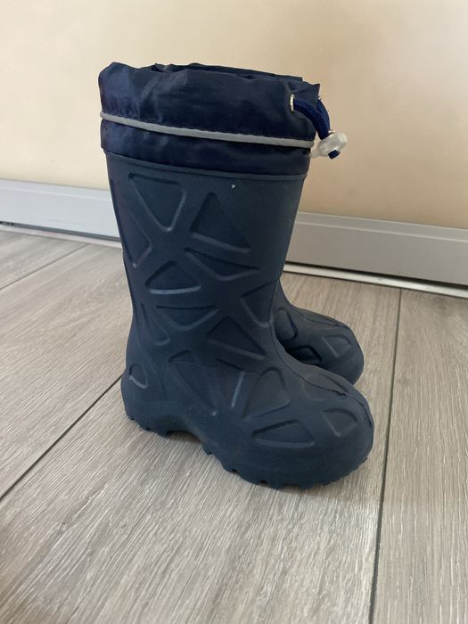 Резиновые сапоги