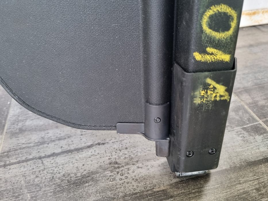 Щора за багажник на Алфа ромео 159 / 2010г/