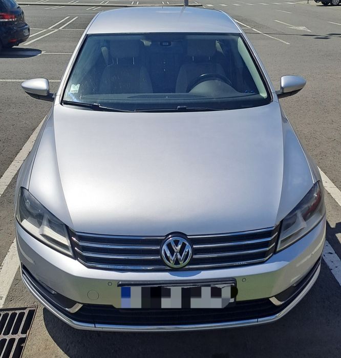 VOLKSWAGEN Passat 2012