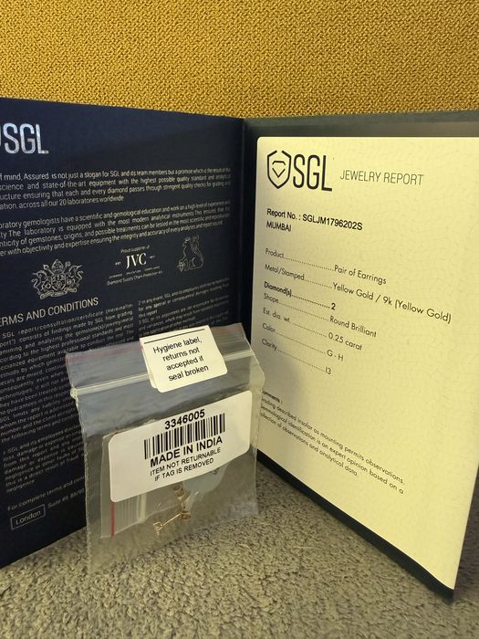 Cercei din aur galben 9K cu diamante naturale, certificati SGL