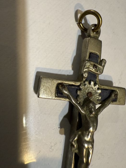Кръст с Исус Христос