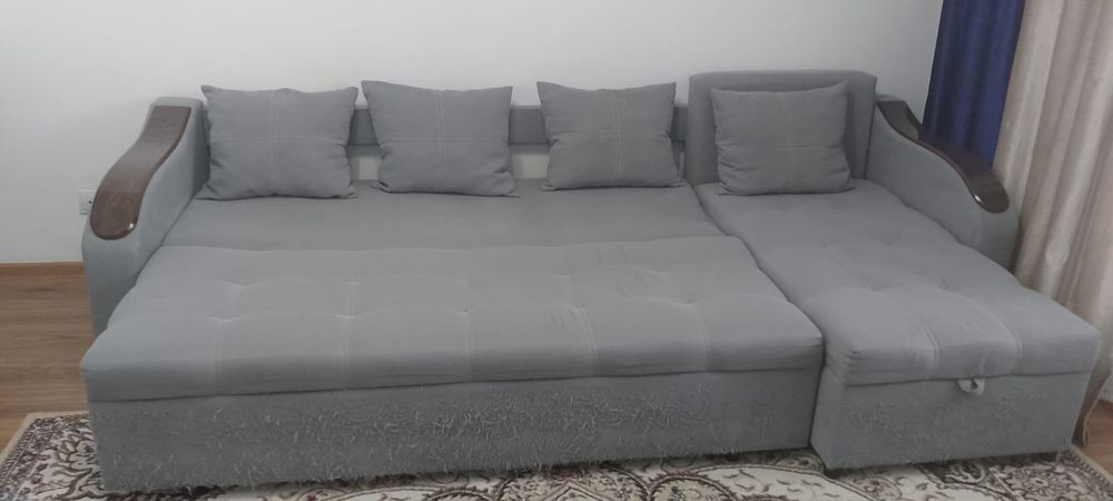 Диван  продаю срочно