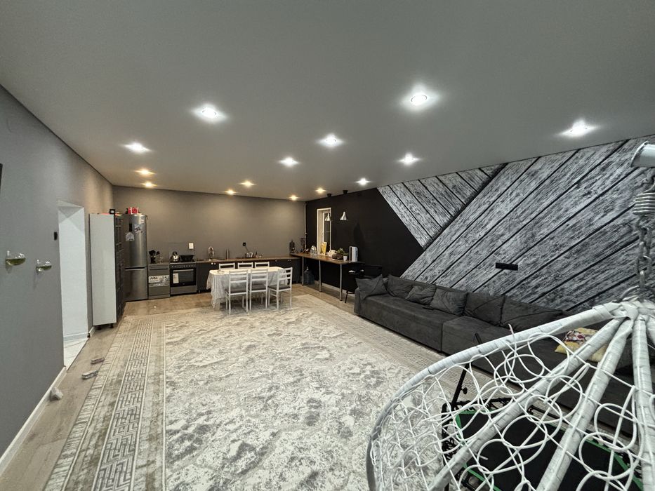 Продам дом в 12 микр 150кв.м.