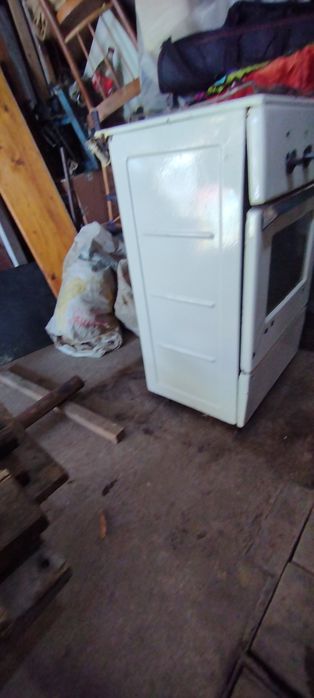 Продам газплиту двухкофорочную