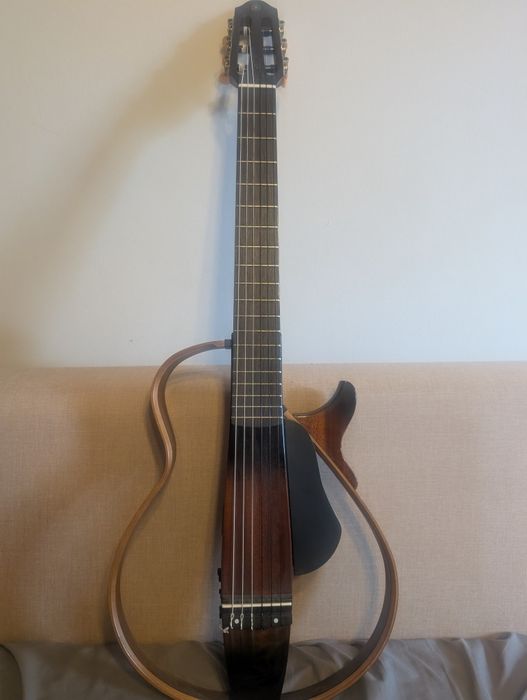 Yamaha silent гитара