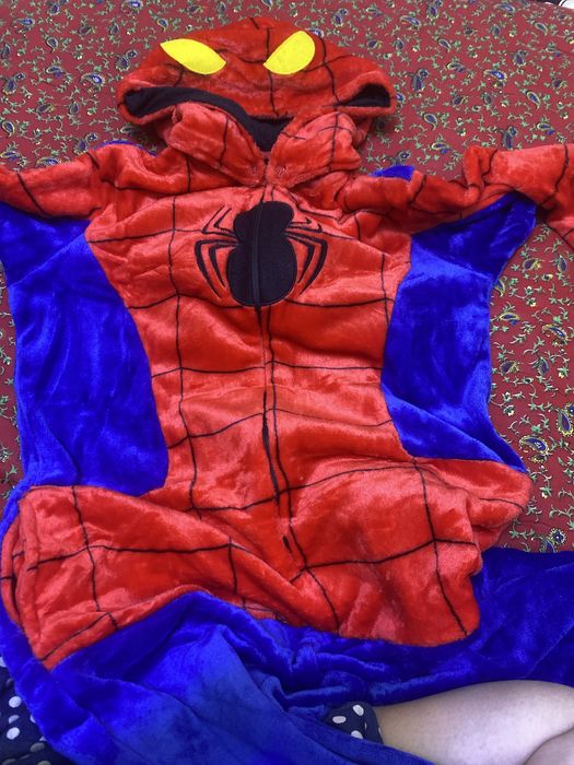 Кенгуруми человек паук