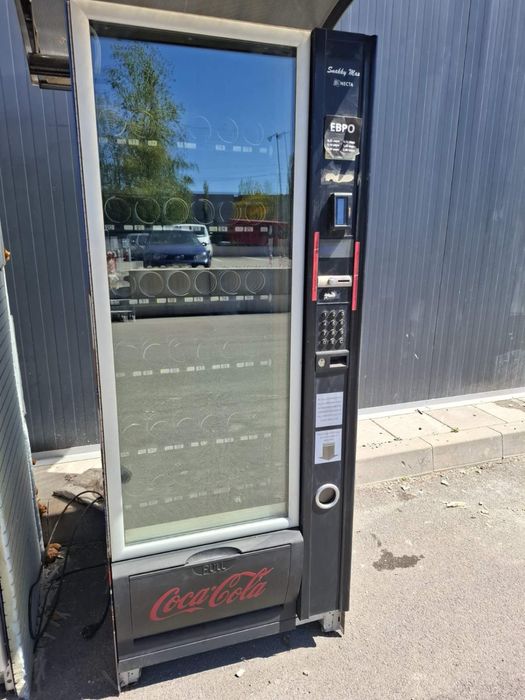 Вендинг машина в отлично състояние