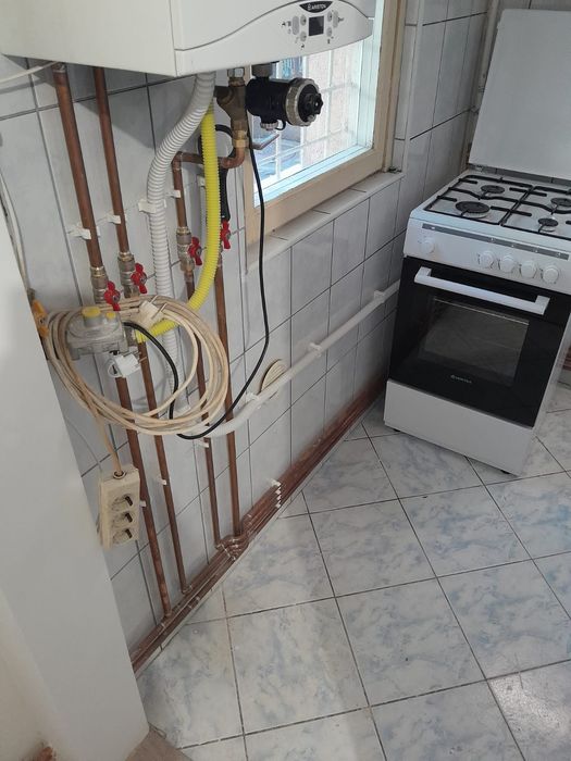 Vând apartament cu doua camere