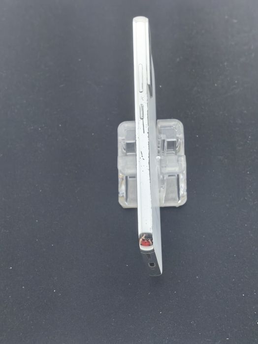 Samsung Galaxy S22 5G  128 GB ID-rdf692