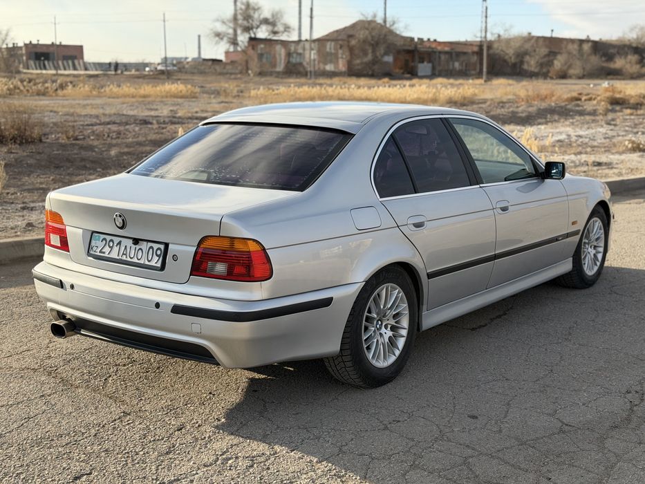 Продам автомабиль BMW 520