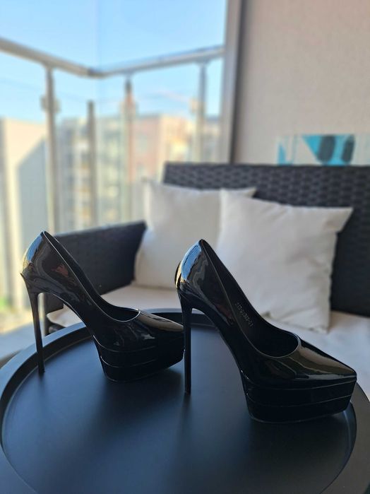 Дамски Токчета (черни)