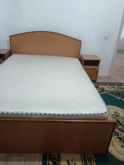 Продам спальный гарнитуру
