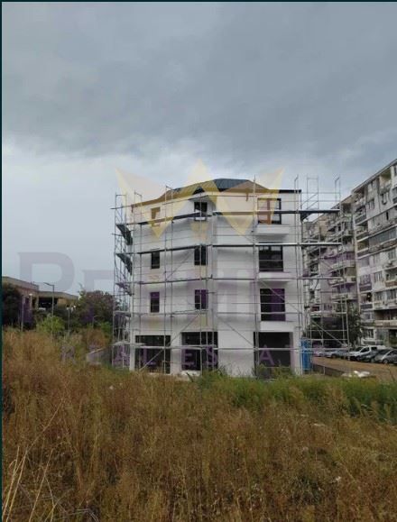 Продава се Двустаен апартамент в Варна, Кайсиева градина - 55 кв.м за 1728 €/кв.м - Снимка #5