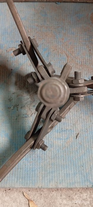 Продам съёмник в отличном состоянии.