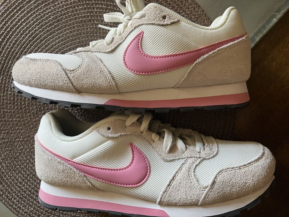 Нови маратонки Nike два модела