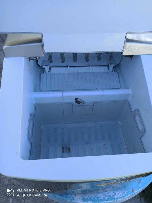 Ледогенератор за бар независим