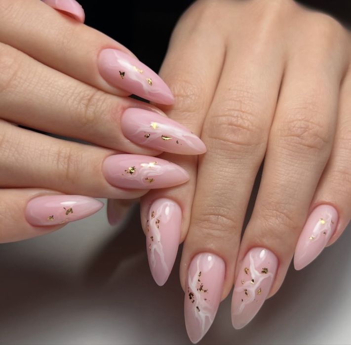 Маникюр,педикюр, наращивание ногтей.  Центр