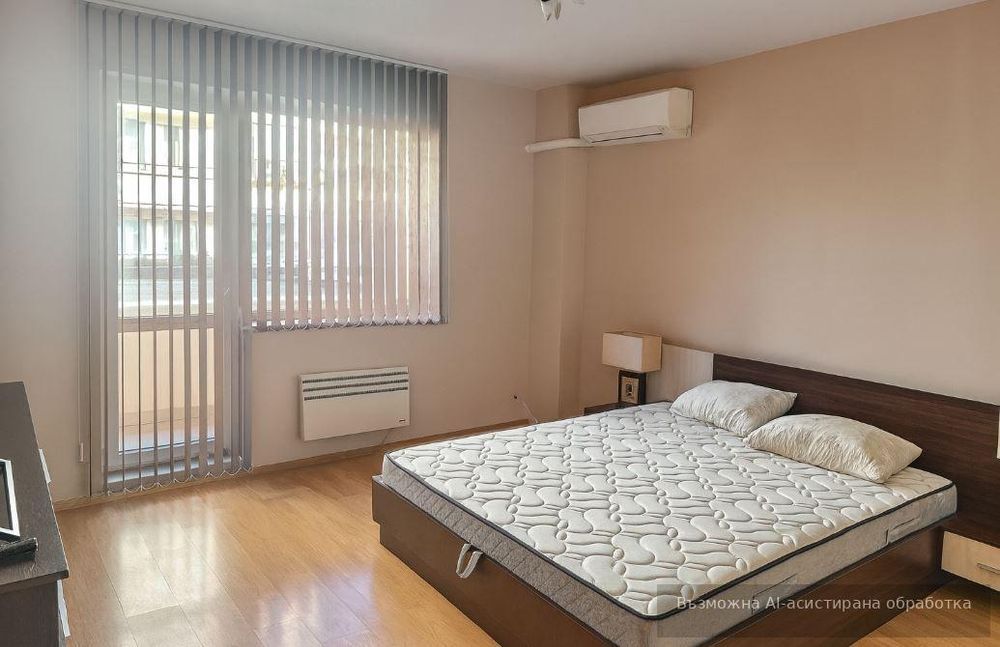 Тристаен апартамент в района на Цветен квартал!