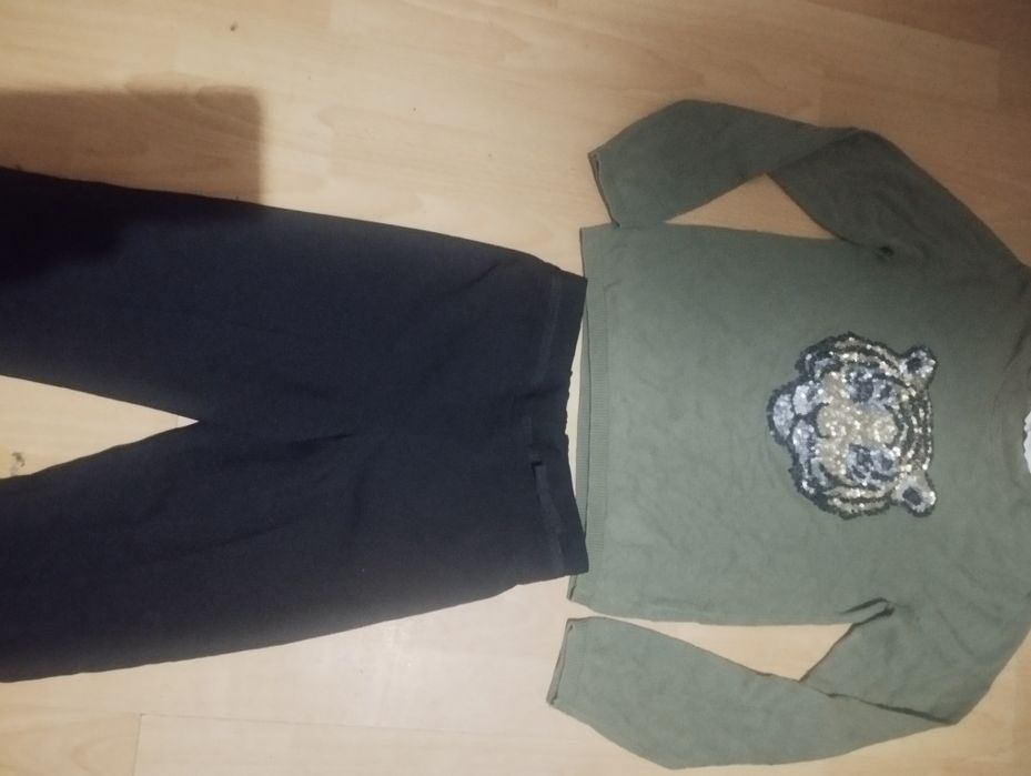 Bluză nouă fete și pantaloni noi+  cadou