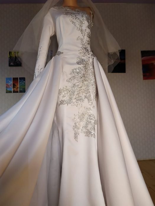 Свадебное платье