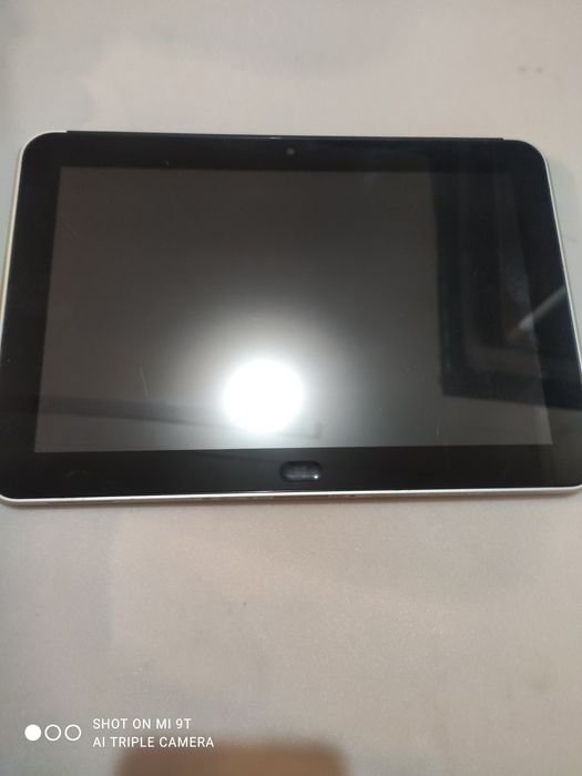 Продам планшет HP на запчасти