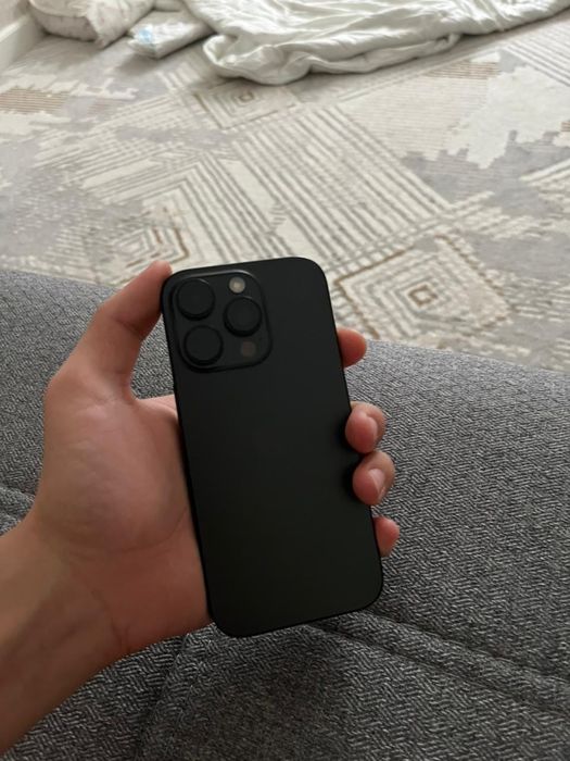 iPhone 16 Pro 128 GB eSIM